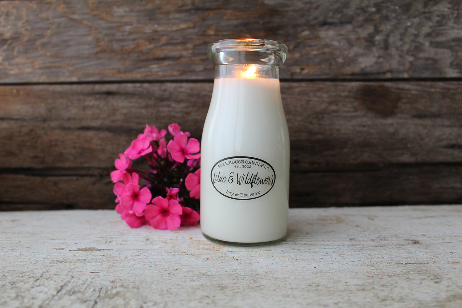 MILKHOUSE CANDLE Ароматна свещ Lilac & Wildflowers MILKBOTTLE (227 g)